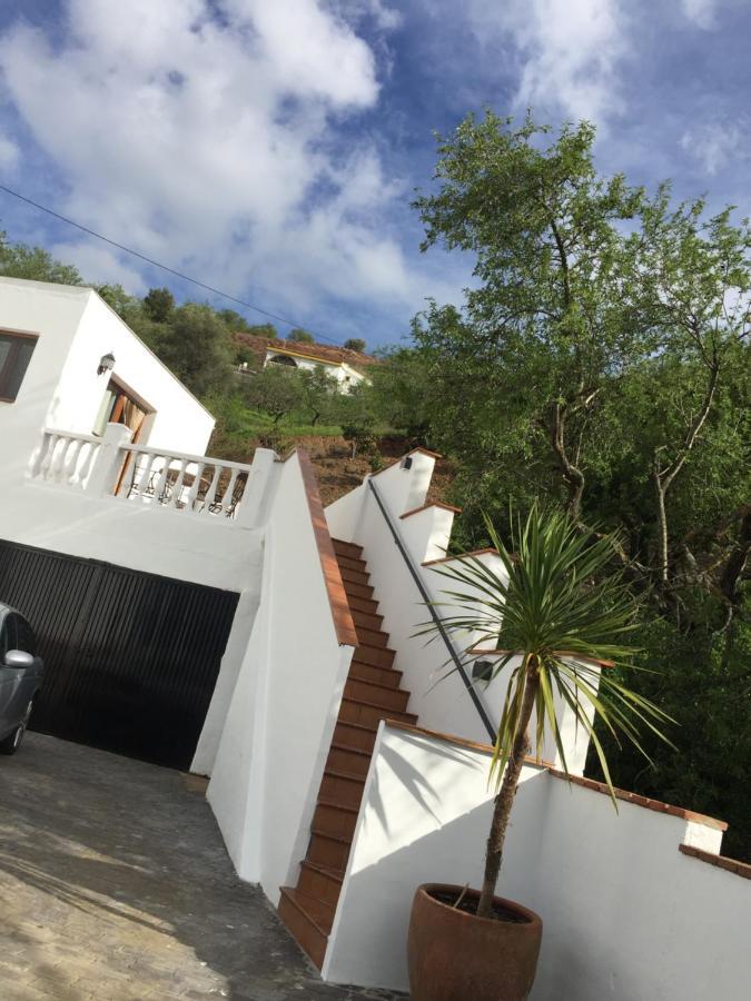 Casa Las Torres B&B Iznate Exteriör bild