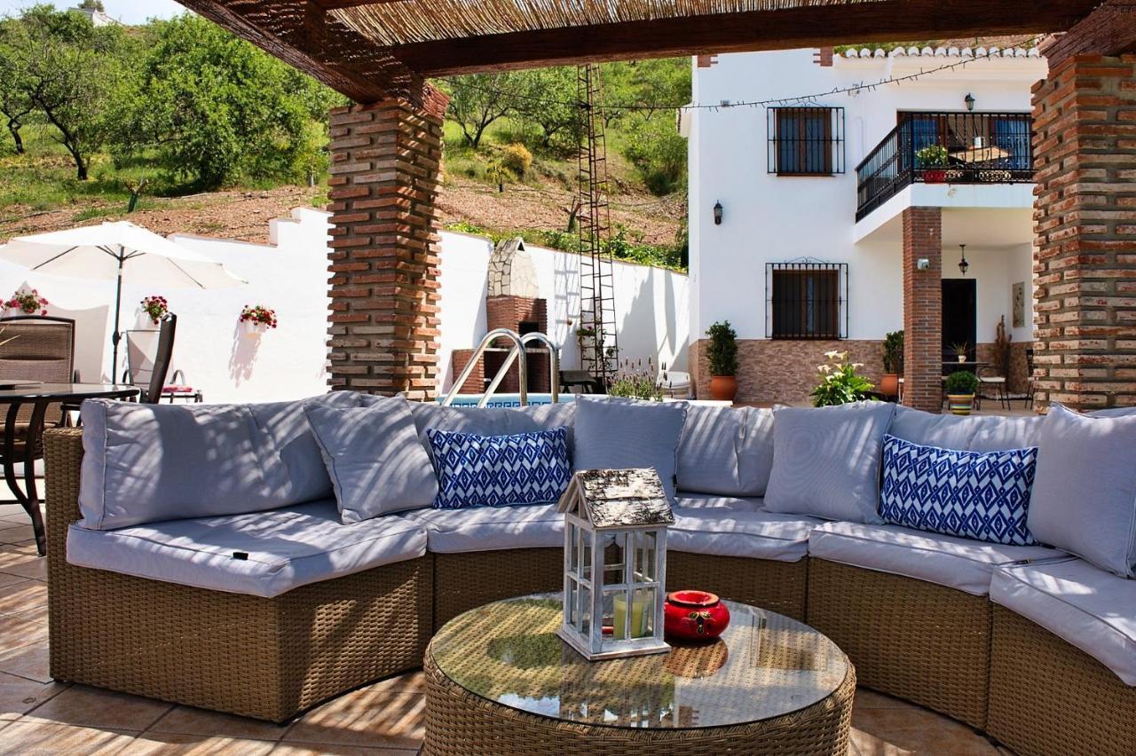 Casa Las Torres B&B Iznate Exteriör bild